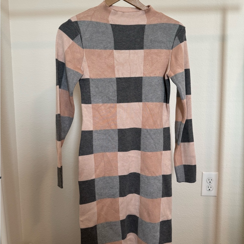 Nina Leonard Checkered Long Sleeve Dress - Gray and Tan